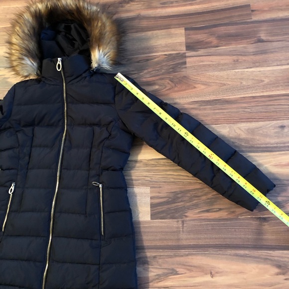 Ivanka Trump puffer jacket - Picture 12 of 12